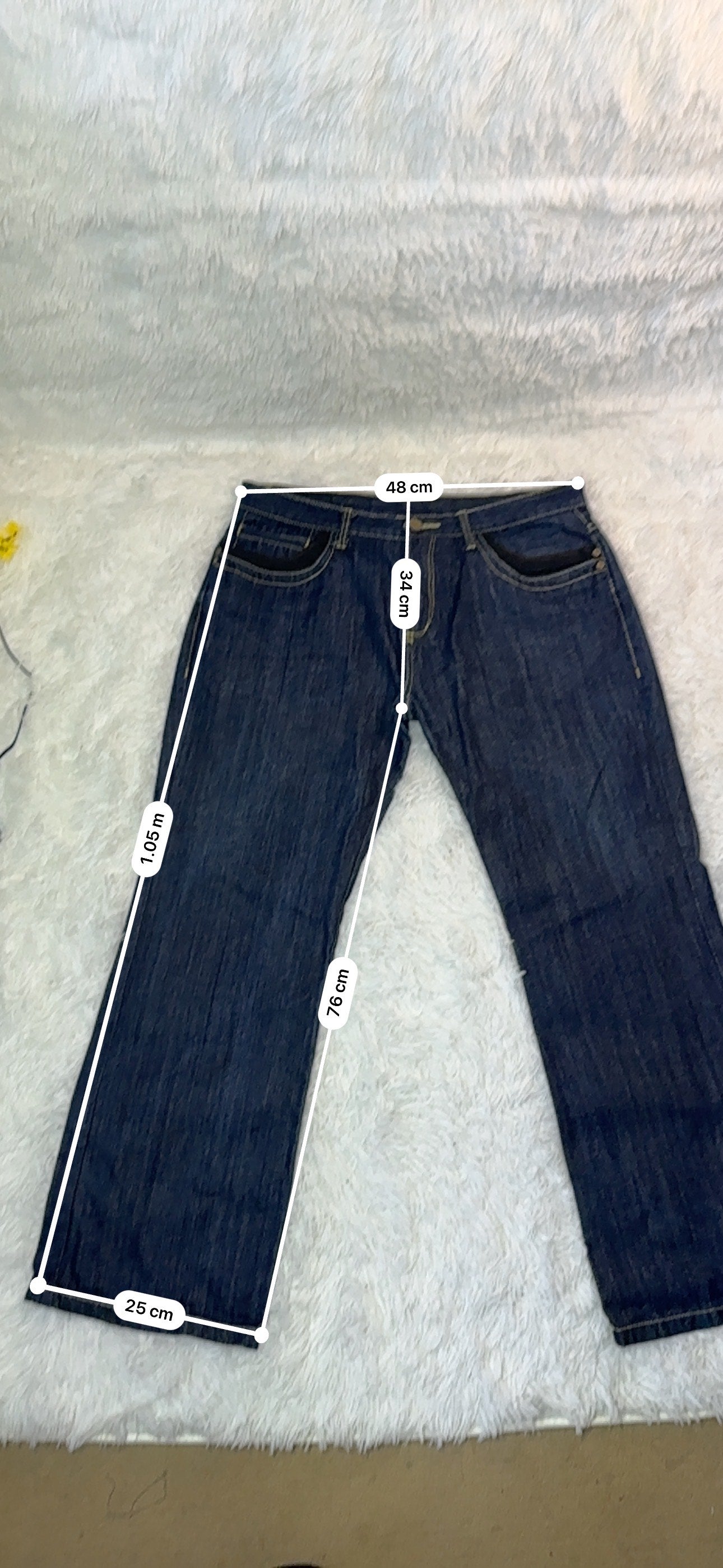 Jean “M” brodé à poches à rabat – coupe droite bleu brut (Taille FR 50)