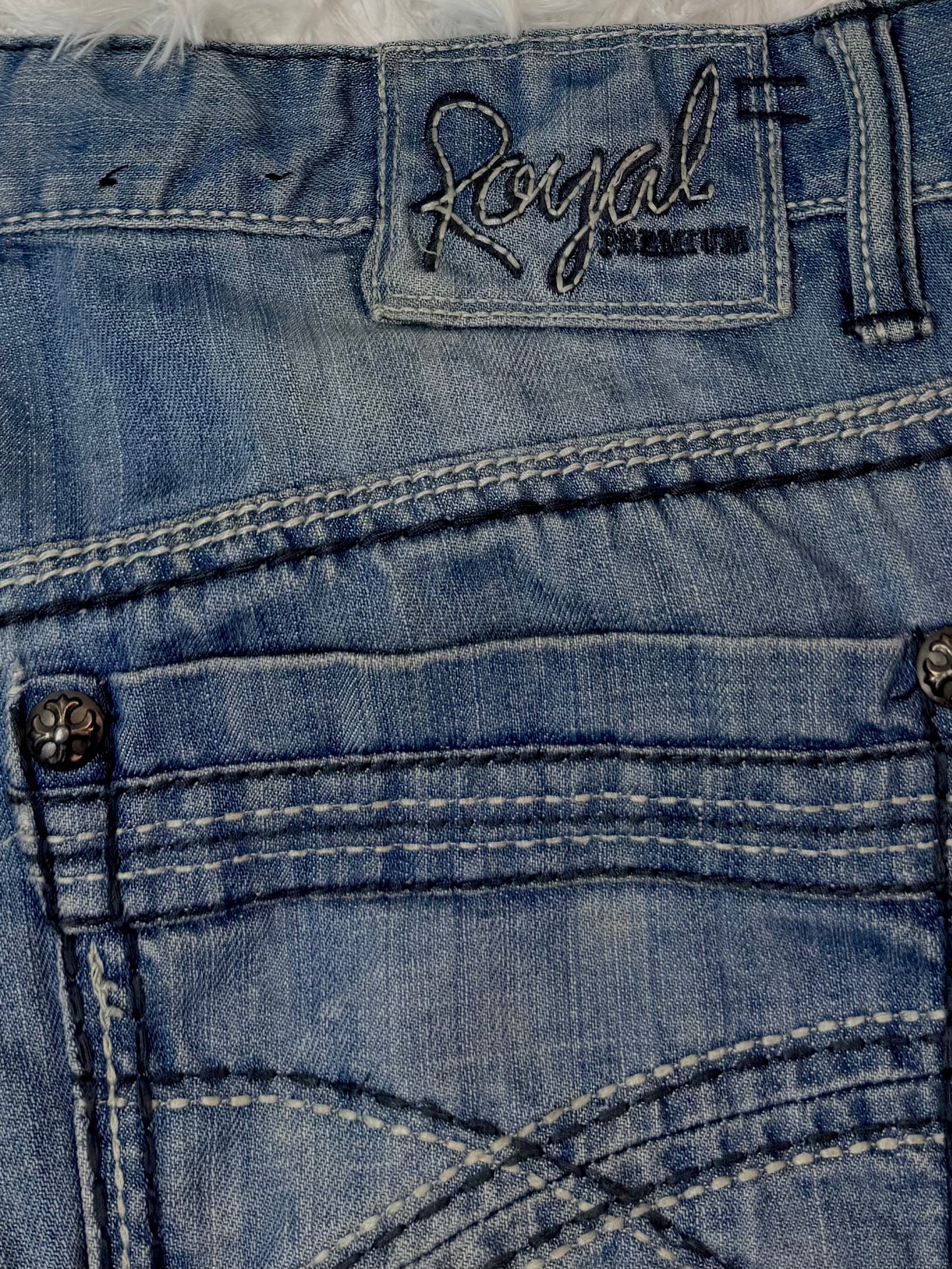 Jean Royal Premium – Délavage Bleu Moyen – Détails Brodés - Taille 44