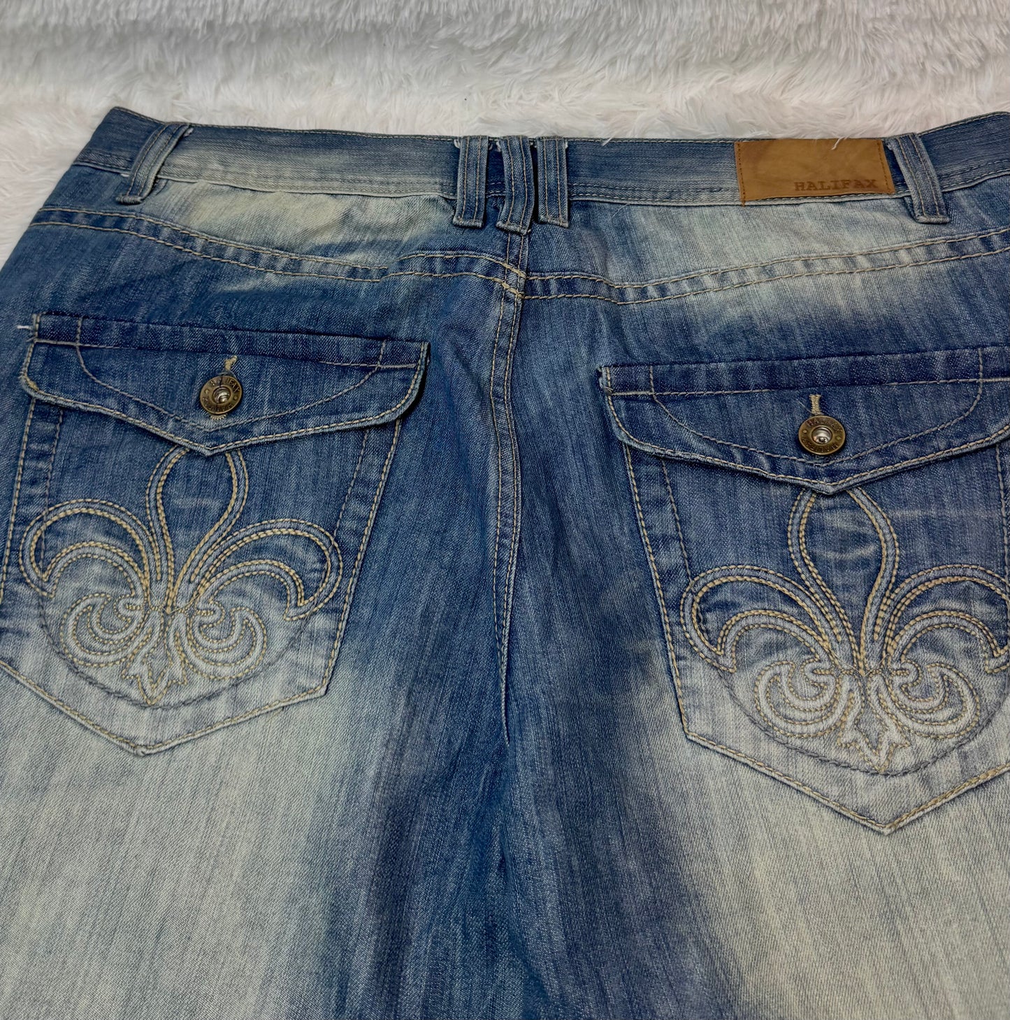 Jean Halifax Vintage – Délavage Clair / Broderies Dos - Taille FR 48