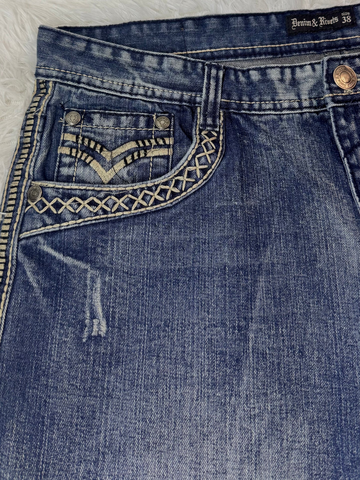 Jean Denim & Rivets – Brodé Western / Délavage Bleu Vintage - Taille FR 48