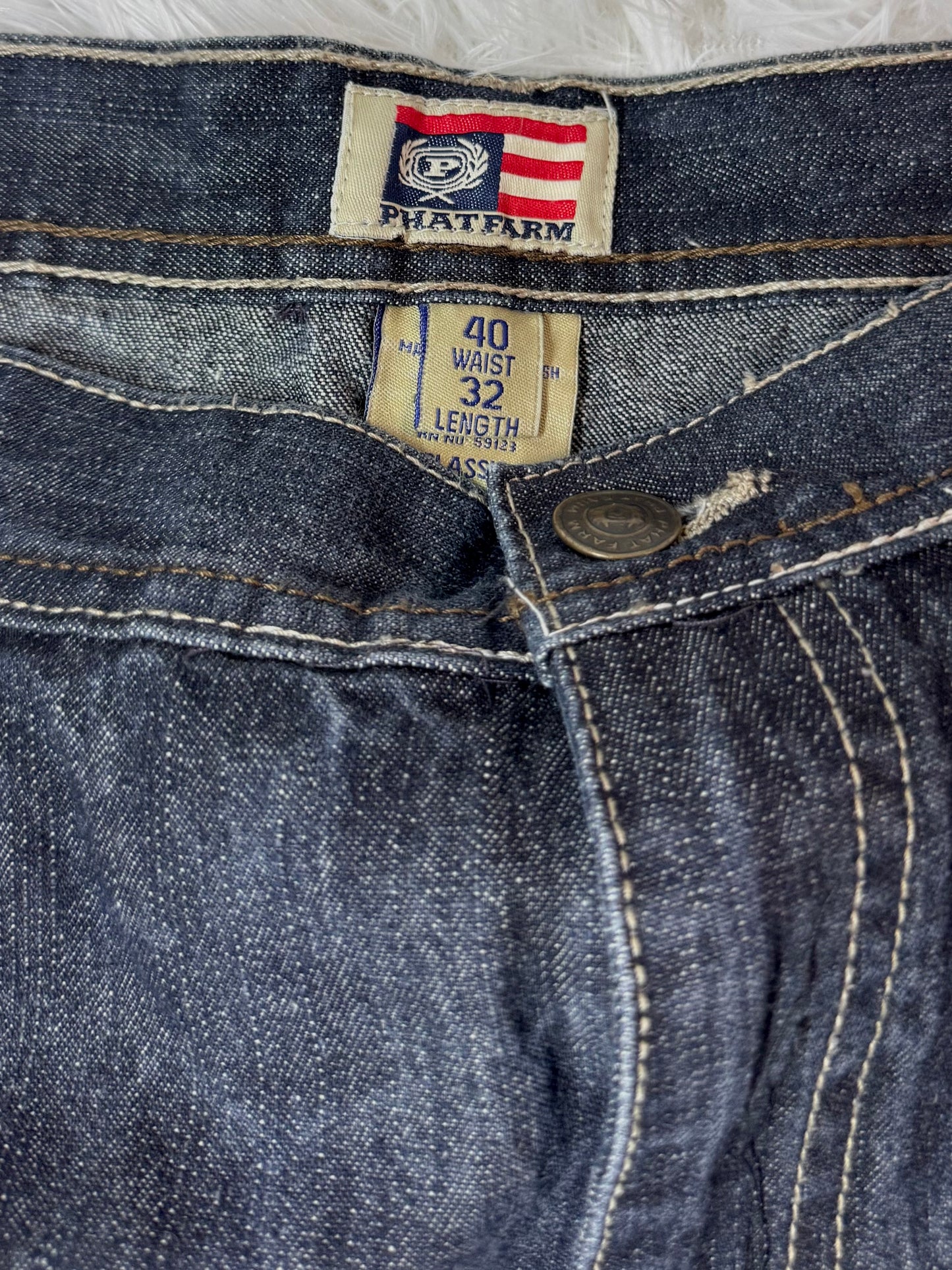 Jean Phat Farm – Brodé P Crest / Denim Brut Vintage - Taille FR 50