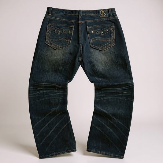 Jean “Attitude Gold” délavé à poches cloutées – coupe droite vintage Y2K (Taille FR 48)