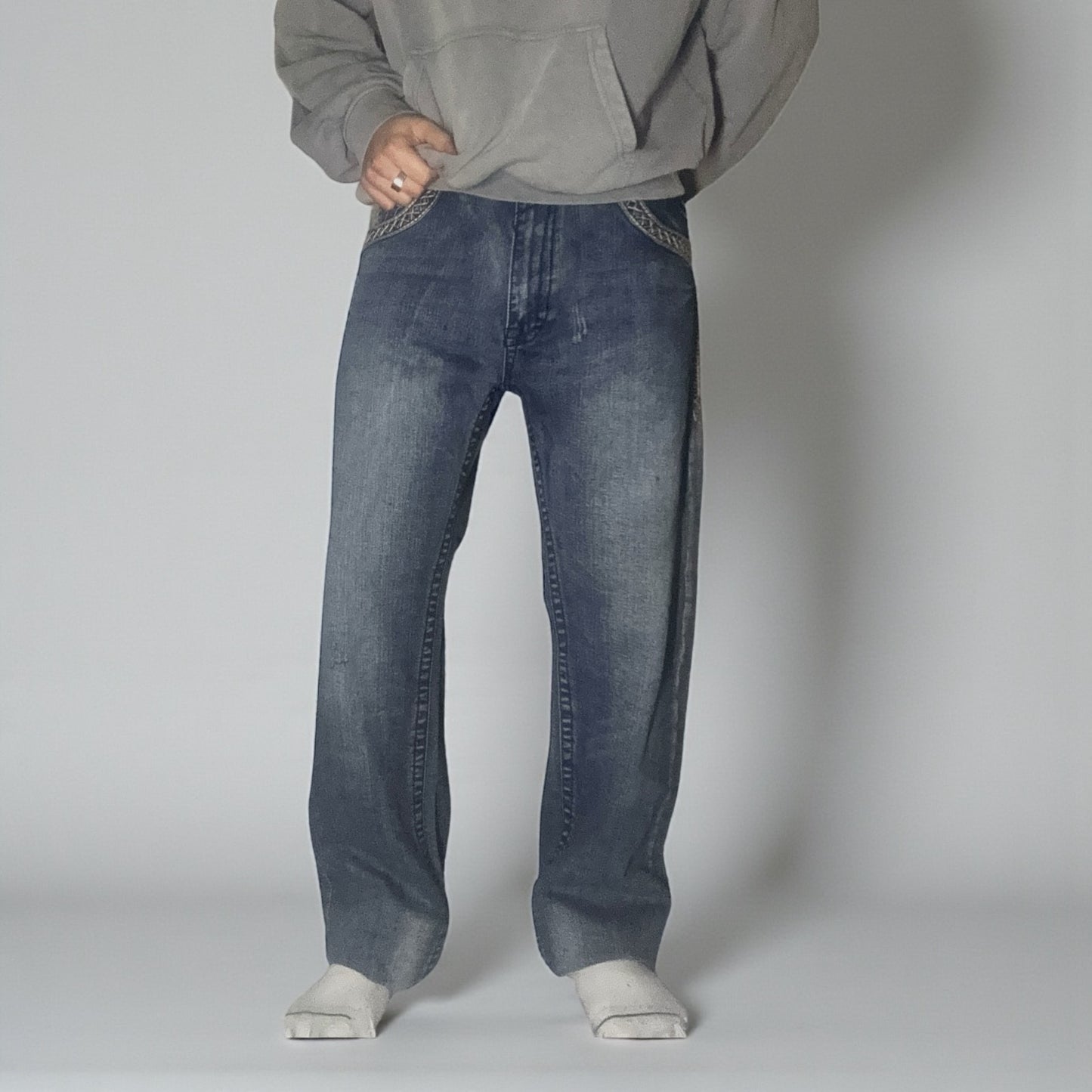 Jean Denim & Rivets – Brodé Western / Délavage Bleu Vintage - Taille FR 48